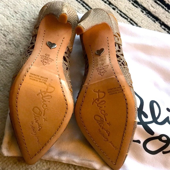 Alice + Olivia Dina-Floral Lizard-Print Cutout Pump - Picture 6 of 9